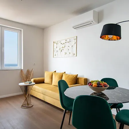 Apartment None Nada