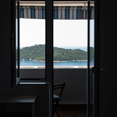 Apartmán None Nada *